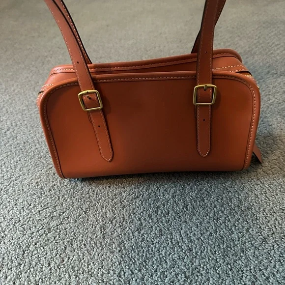 coach inspired swing zip bag - Picture 3 of 7